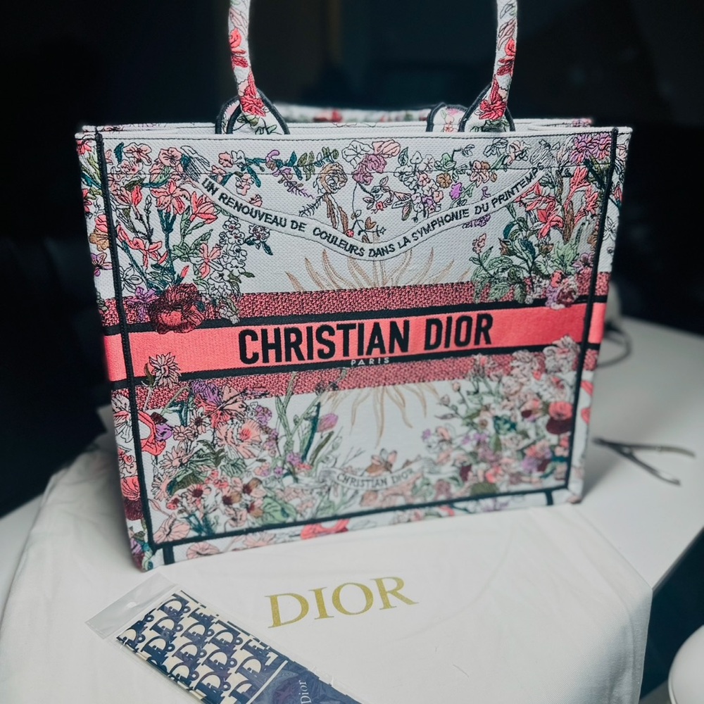 Tote Bag DIOR.large,multicolour. New without documents.